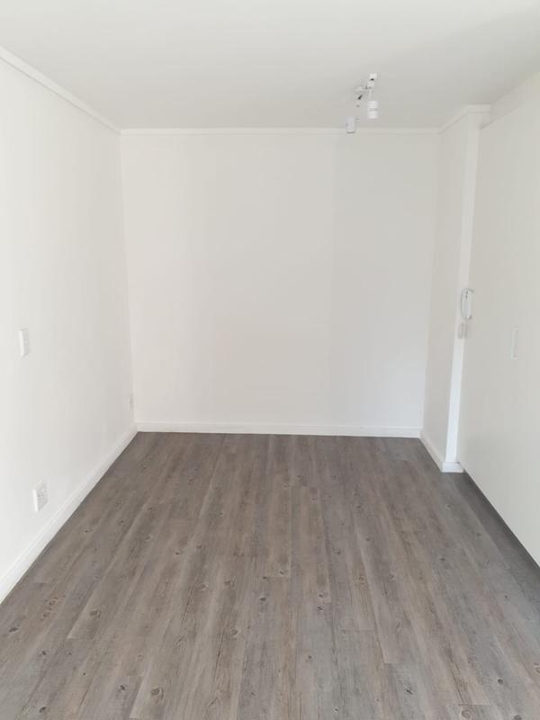1 Bedroom Property for Sale in Zonnebloem Western Cape